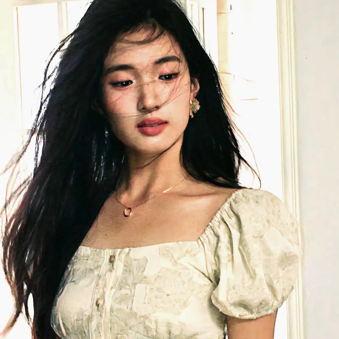 抓住她们
